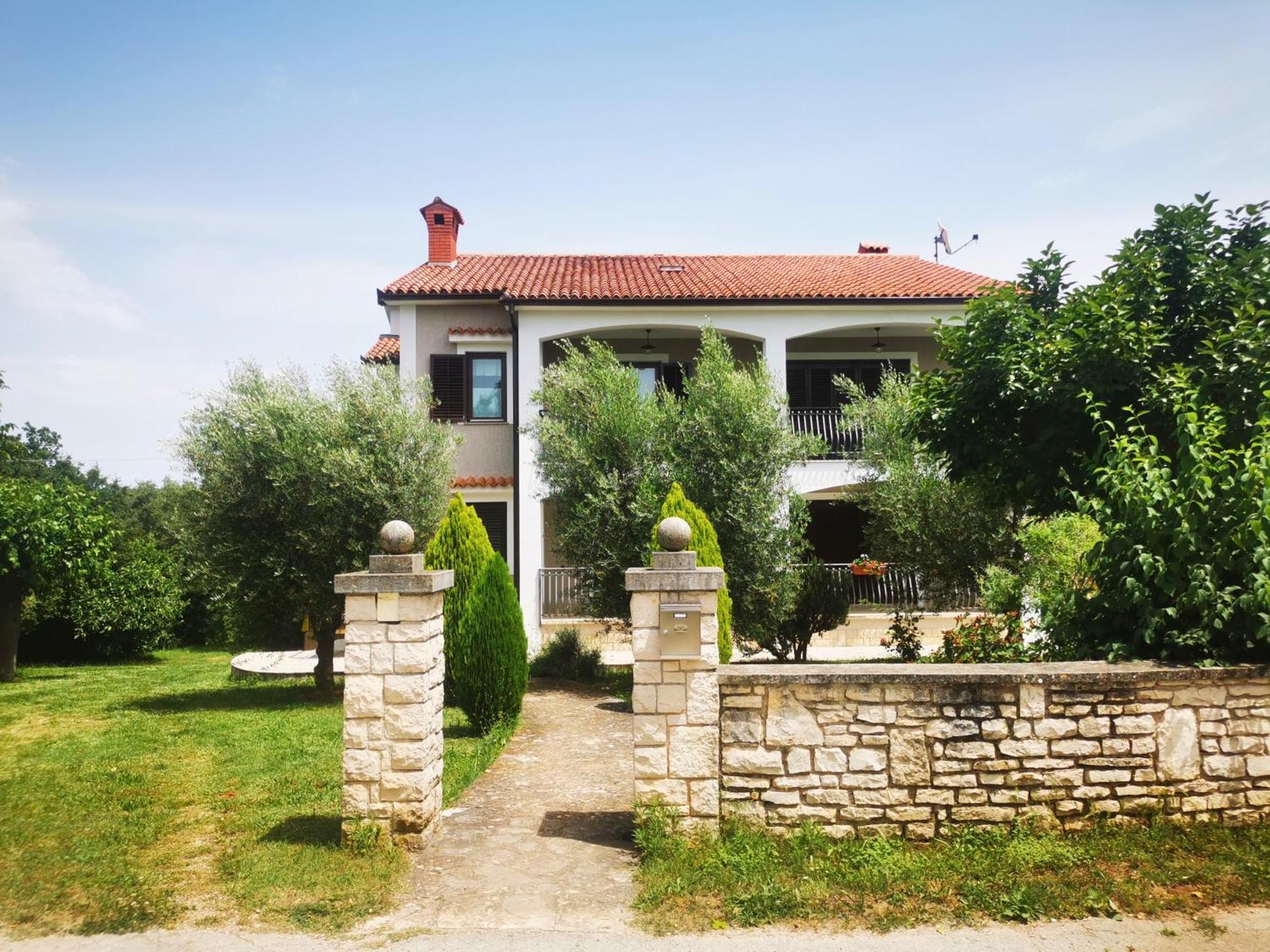 Garden Apartment Maria Vrsar Exterior foto